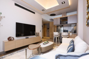Luxury 1-Bedroom Apartment in Diamond in the City